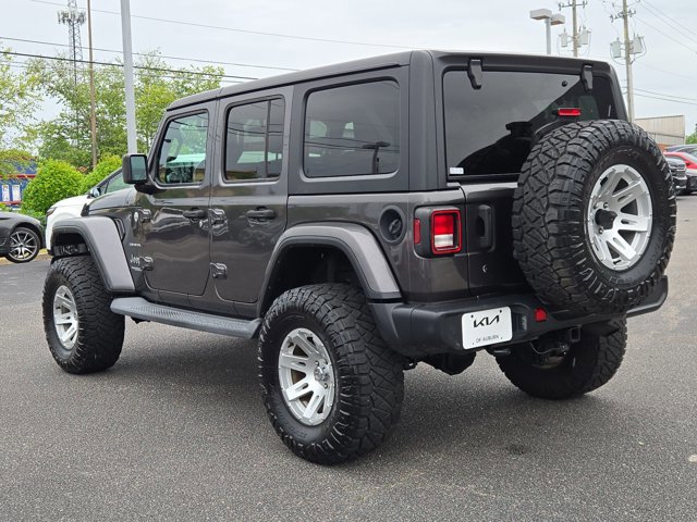 Used 2018 Jeep Wrangler Unlimited Sahara w/ Cold Weather Group AWD/4WD image 7