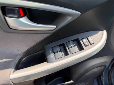Used 2014 Toyota Prius Two FWD image 18