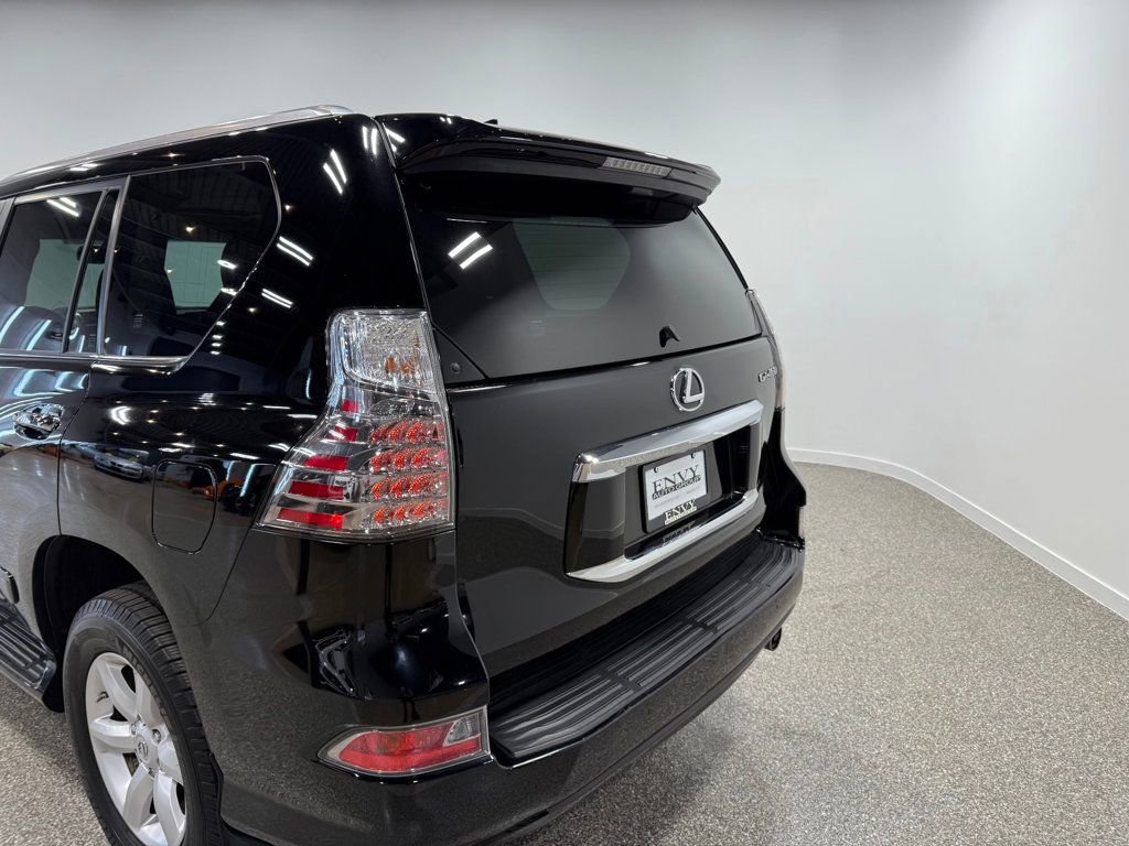 Used 2016 Lexus GX 460 w/ Navigation Package image 20