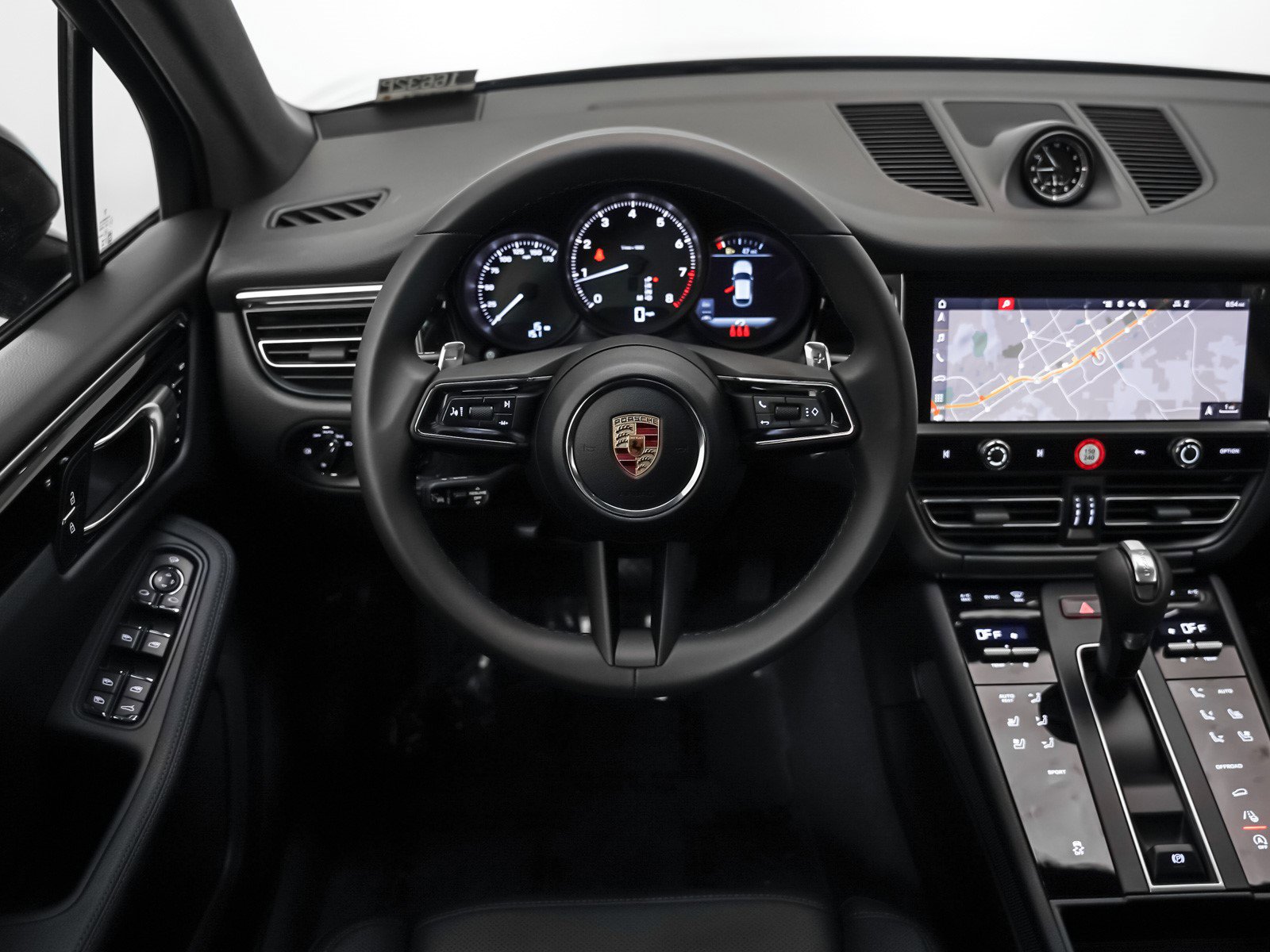 New 2026 Porsche Macan image 16