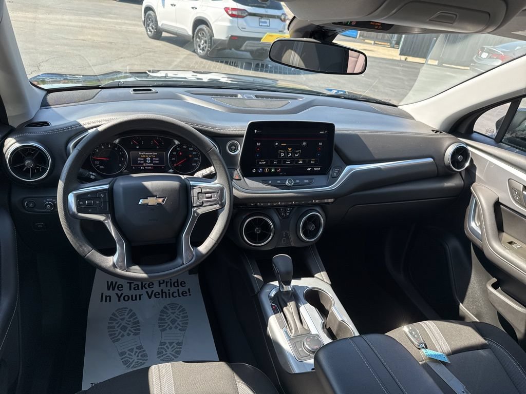 Used 2023 Chevrolet Blazer LT AWD/4WD image 34