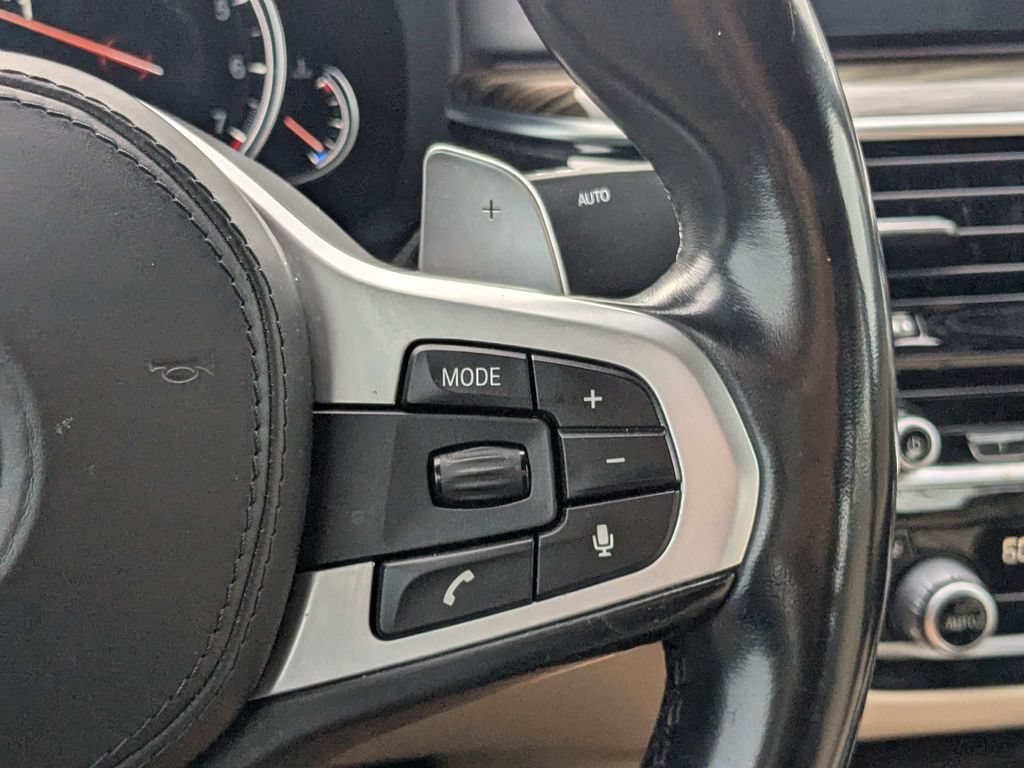 Used 2018 BMW 540i RWD image 22