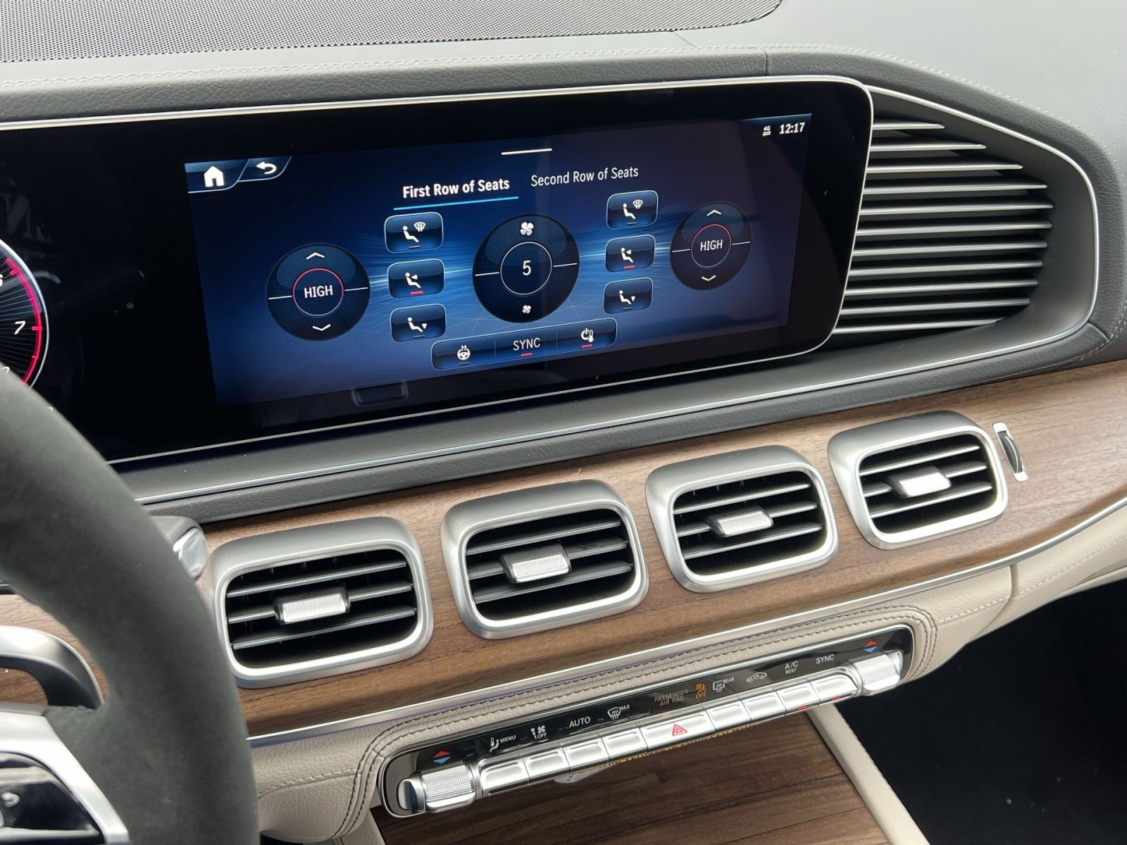 New 2026 Mercedes-Benz GLE 53 AMG 4MATIC Coupe image 19