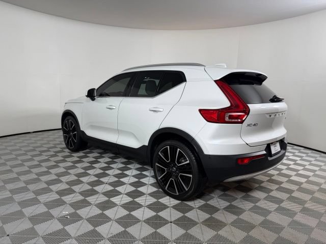 Used 2024 Volvo XC40 B5 Ultimate w/ Protection Package Premier AWD/4WD image 5