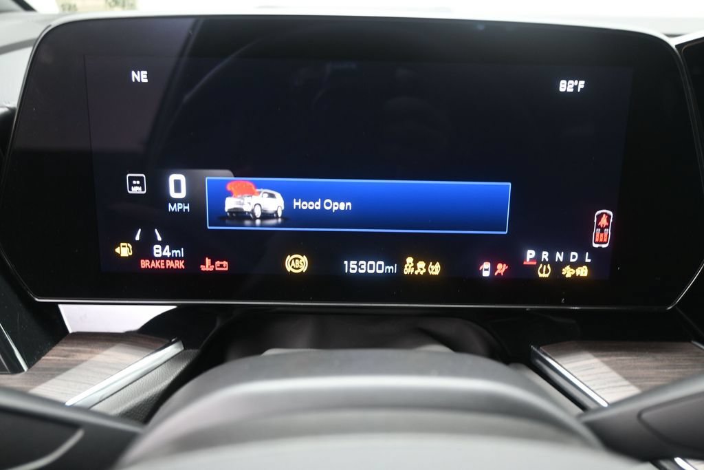 Used 2025 Chevrolet Suburban LT w/ Comfort Package RWD image 13