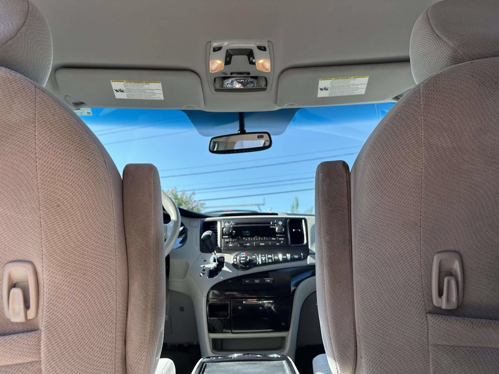 Used 2013 Toyota Sienna LE w/ Towing Pkg FWD image 8