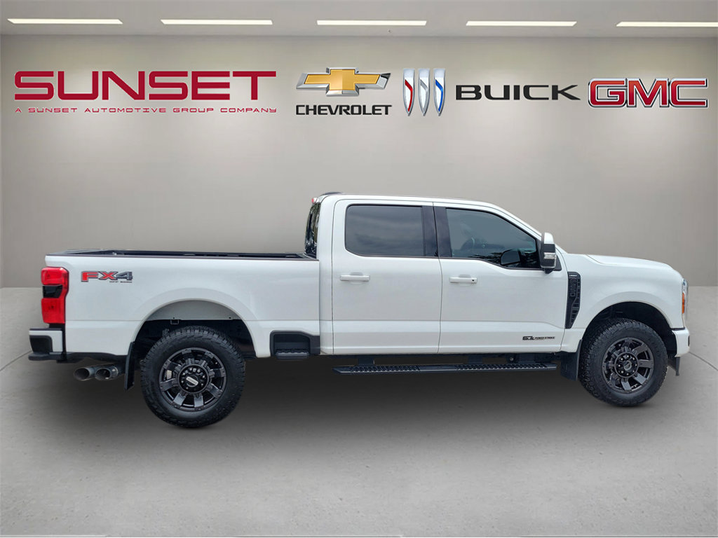 Used 2023 Ford F250 Lariat w/ Sport Appearance Package AWD/4WD image 3