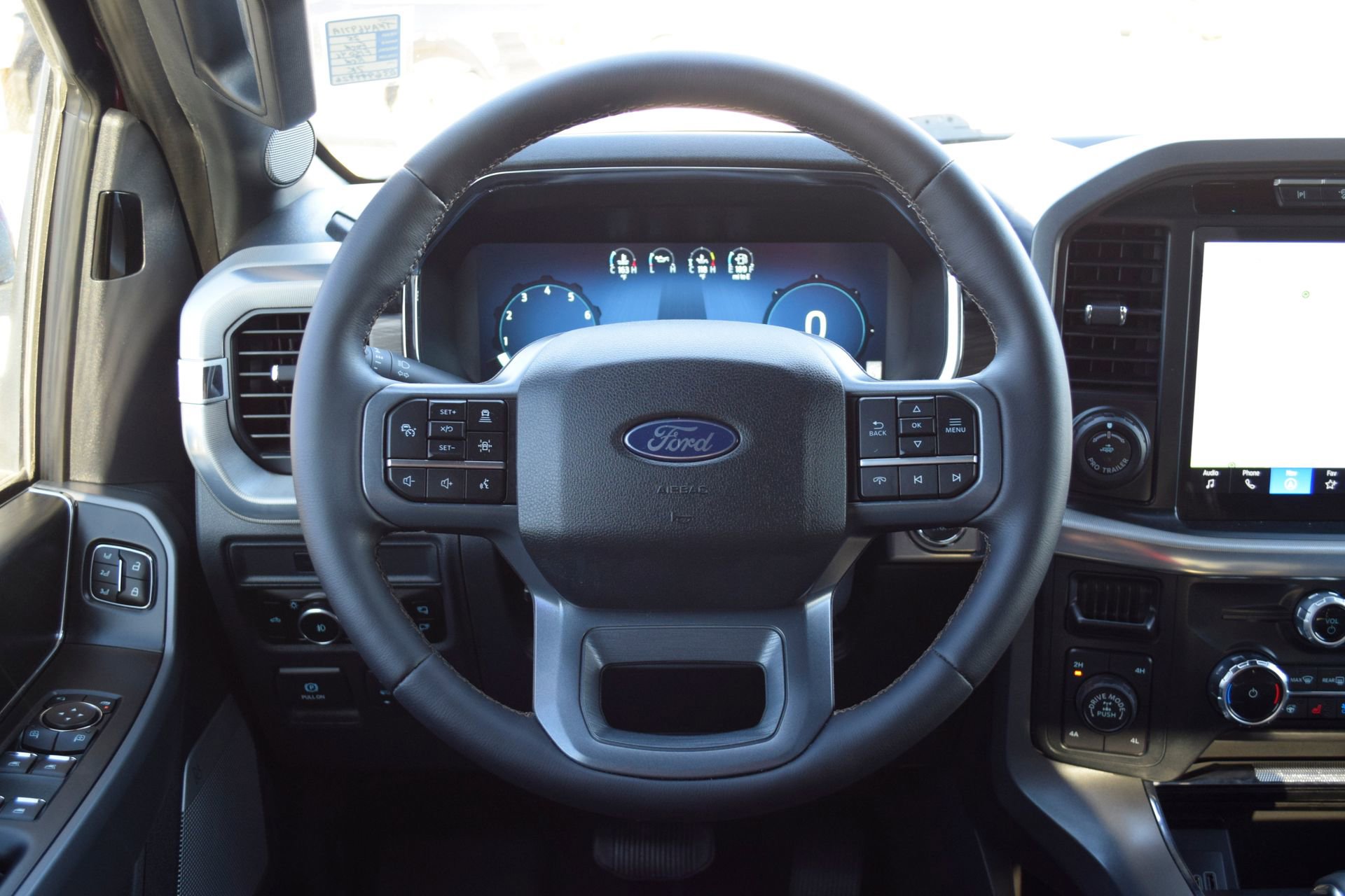 Certified 2025 Ford F150 Lariat w/ FX4 Off-Road Package image 8