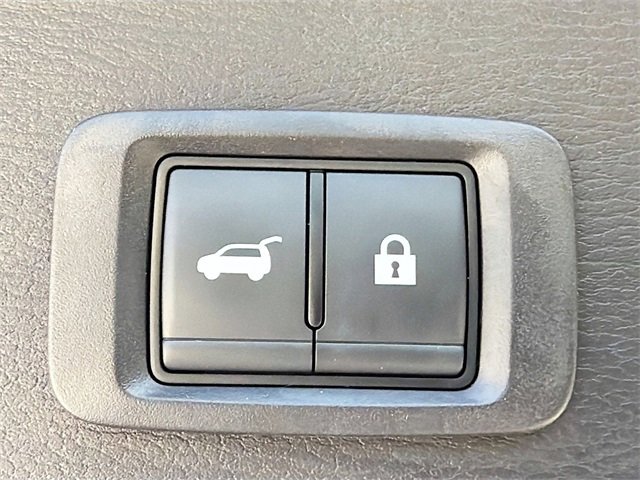 Used 2025 Mitsubishi Outlander SEL image 14