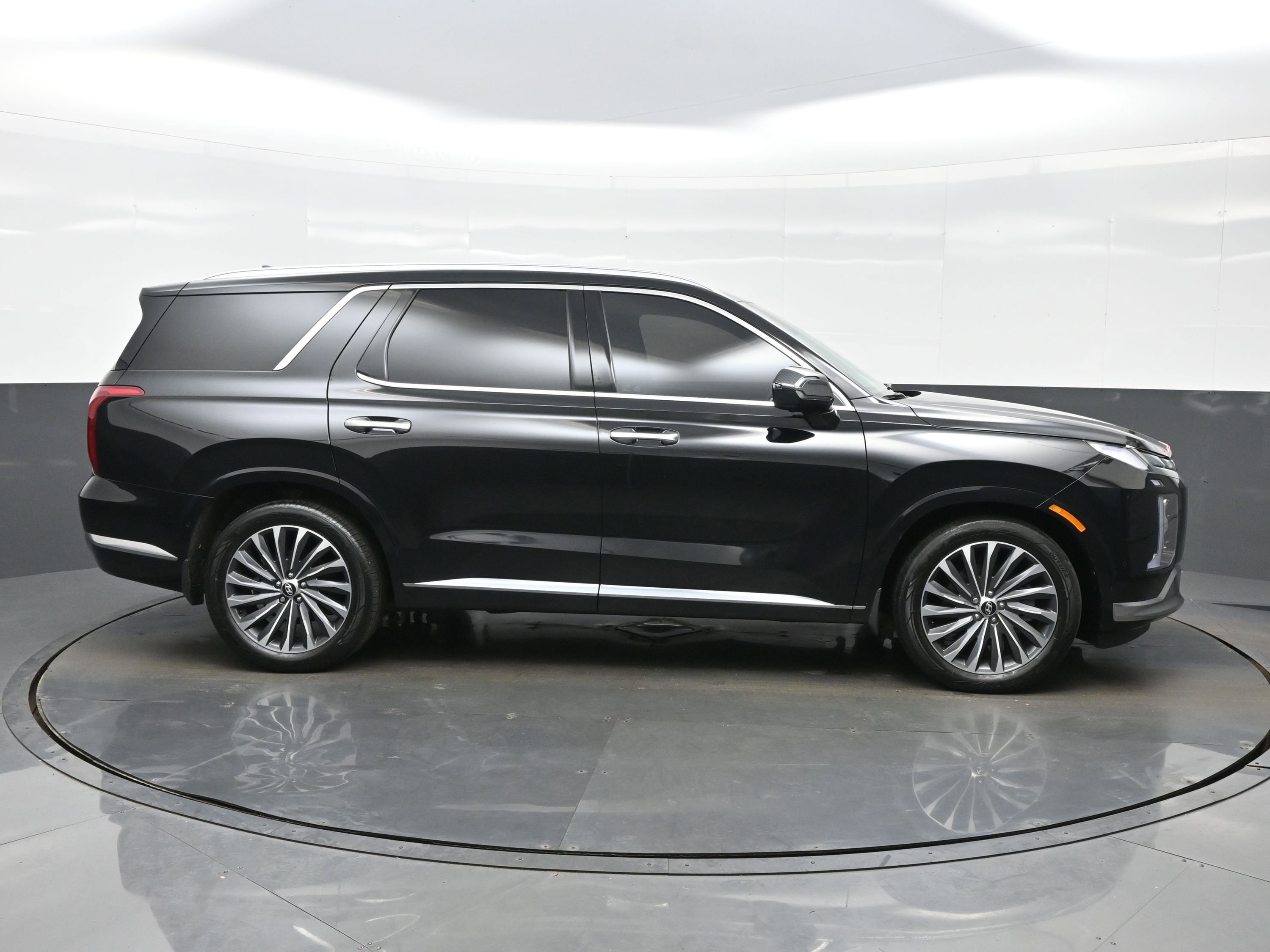Used 2024 Hyundai Palisade Calligraphy AWD/4WD image 7