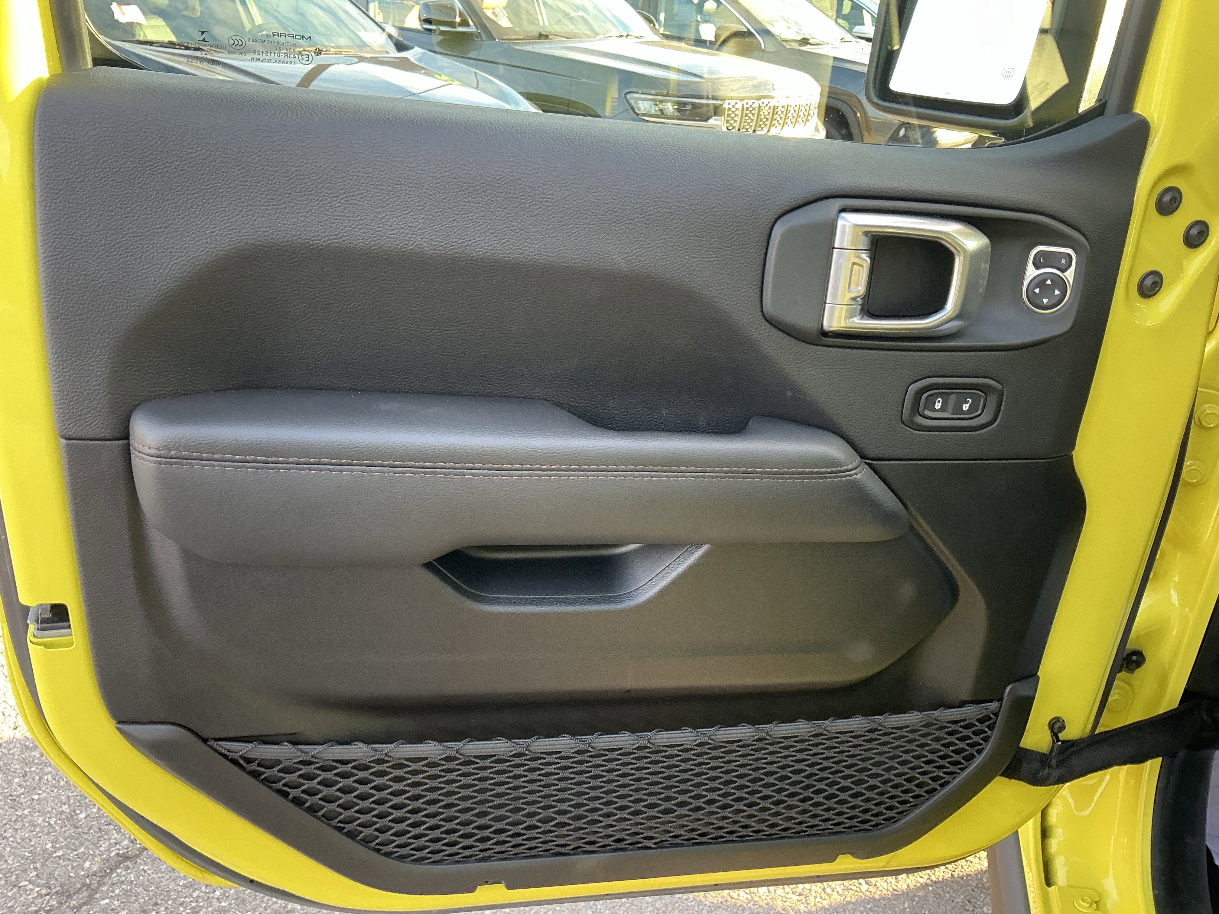 Used 2022 Jeep Wrangler Unlimited Rubicon w/ Trailer Tow Package image 12