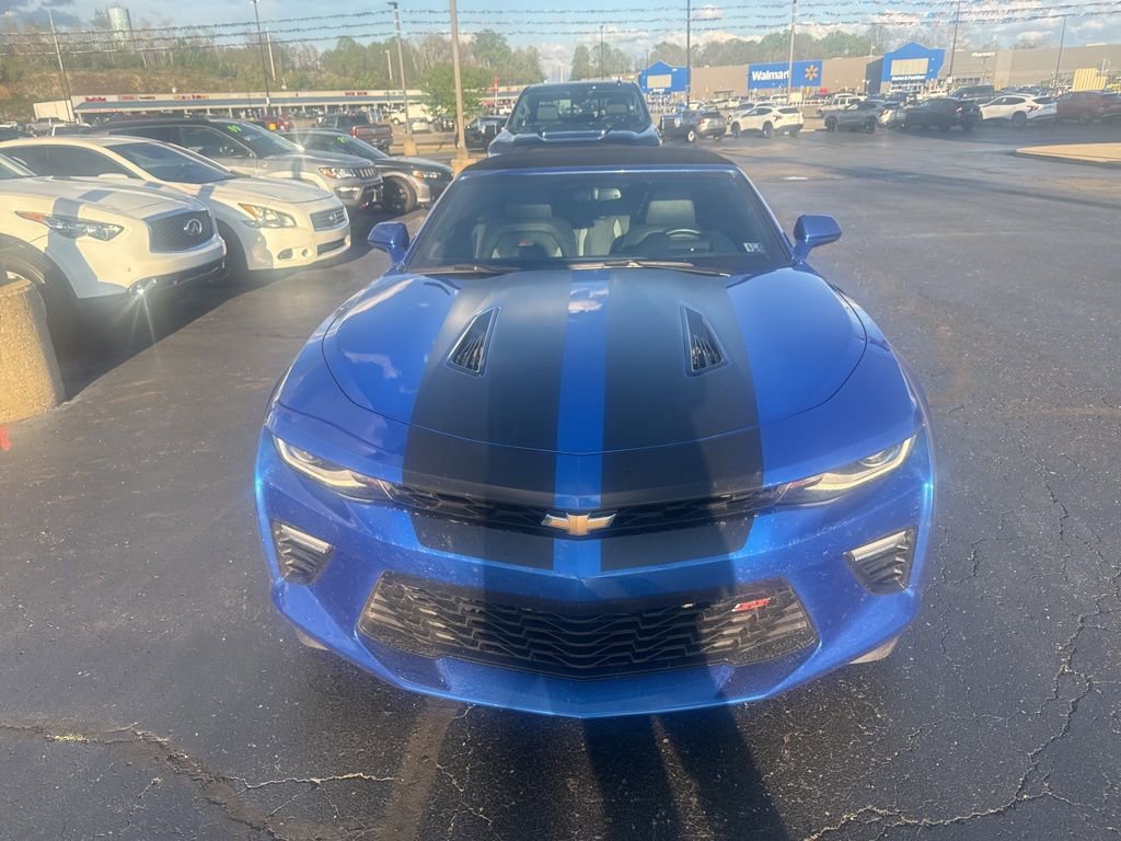 Used 2017 Chevrolet Camaro SS image 2