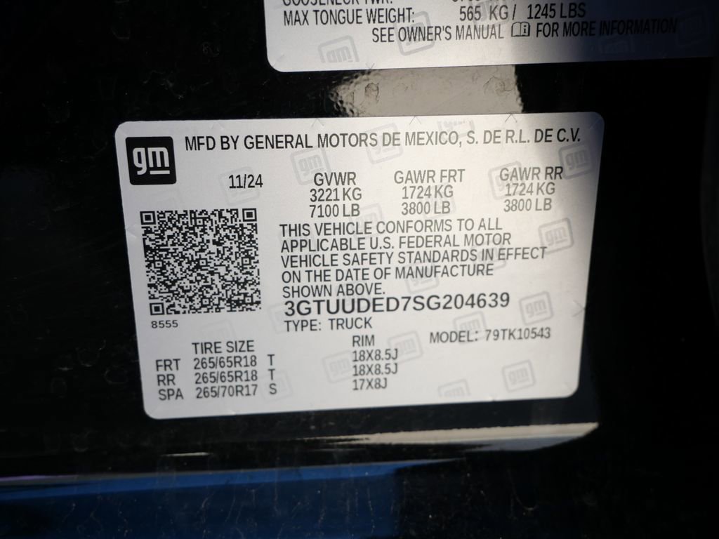 Used 2025 GMC Sierra 1500 SLT AWD/4WD image 43