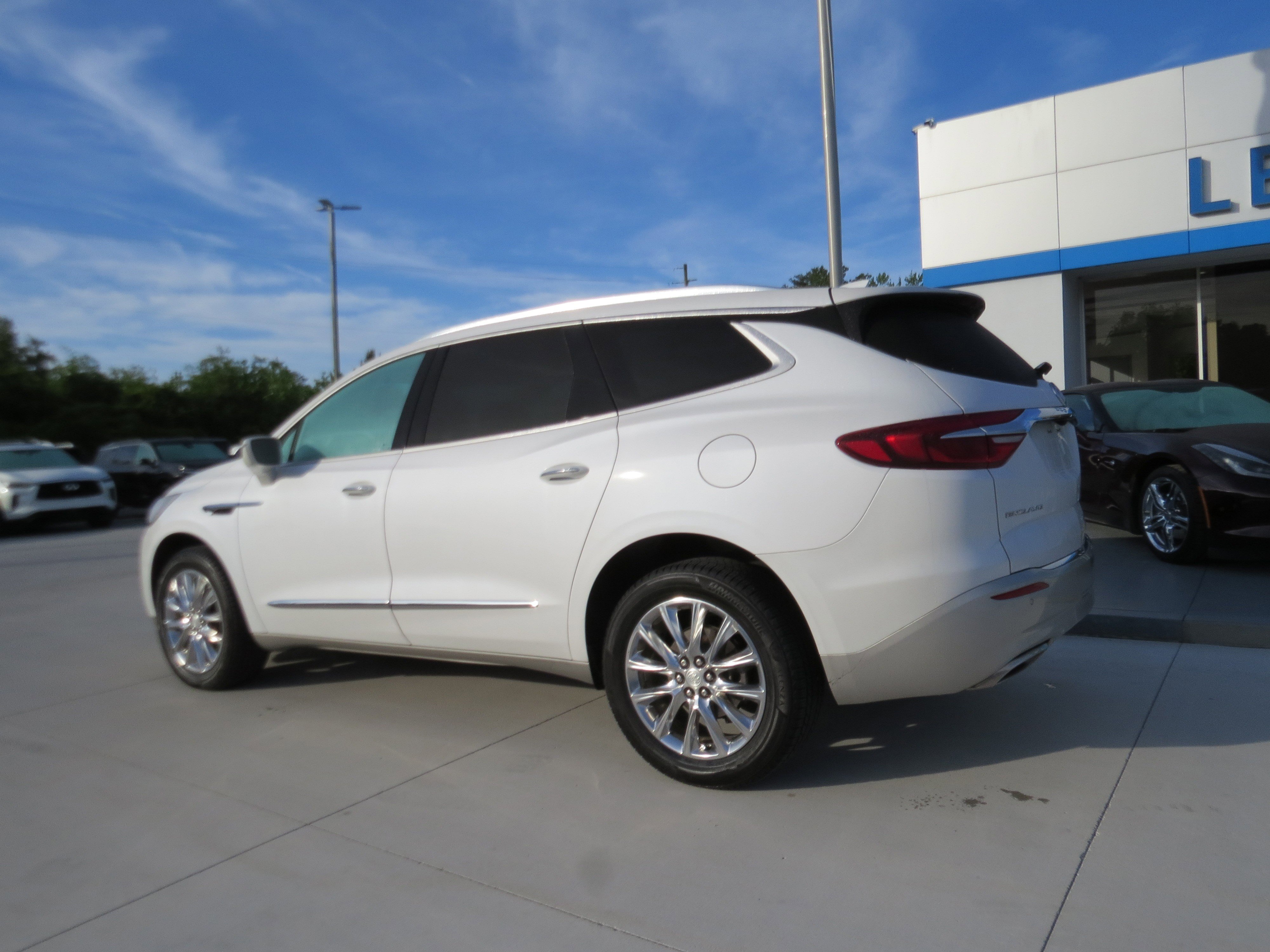 Certified 2020 Buick Enclave Premium w/ Trailering Package, 5000 lbs. FWD image 2