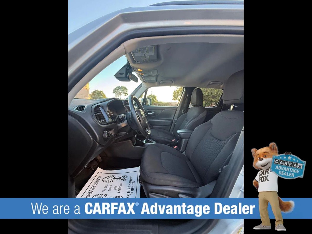 Used 2018 Jeep Renegade Altitude FWD image 12