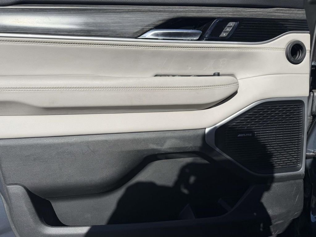 Used 2023 Jeep Wagoneer Series II w/ Convenience Group I image 12