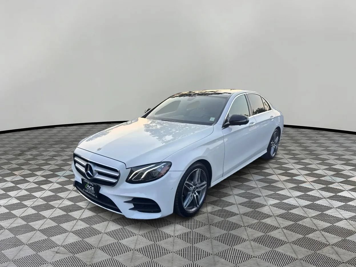 Used 2019 Mercedes-Benz E 300 4MATIC image 2