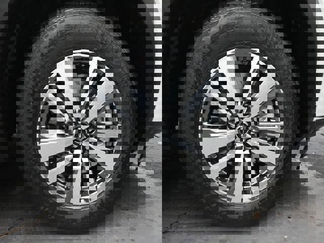 New 2026 Nissan Pathfinder SL image 29