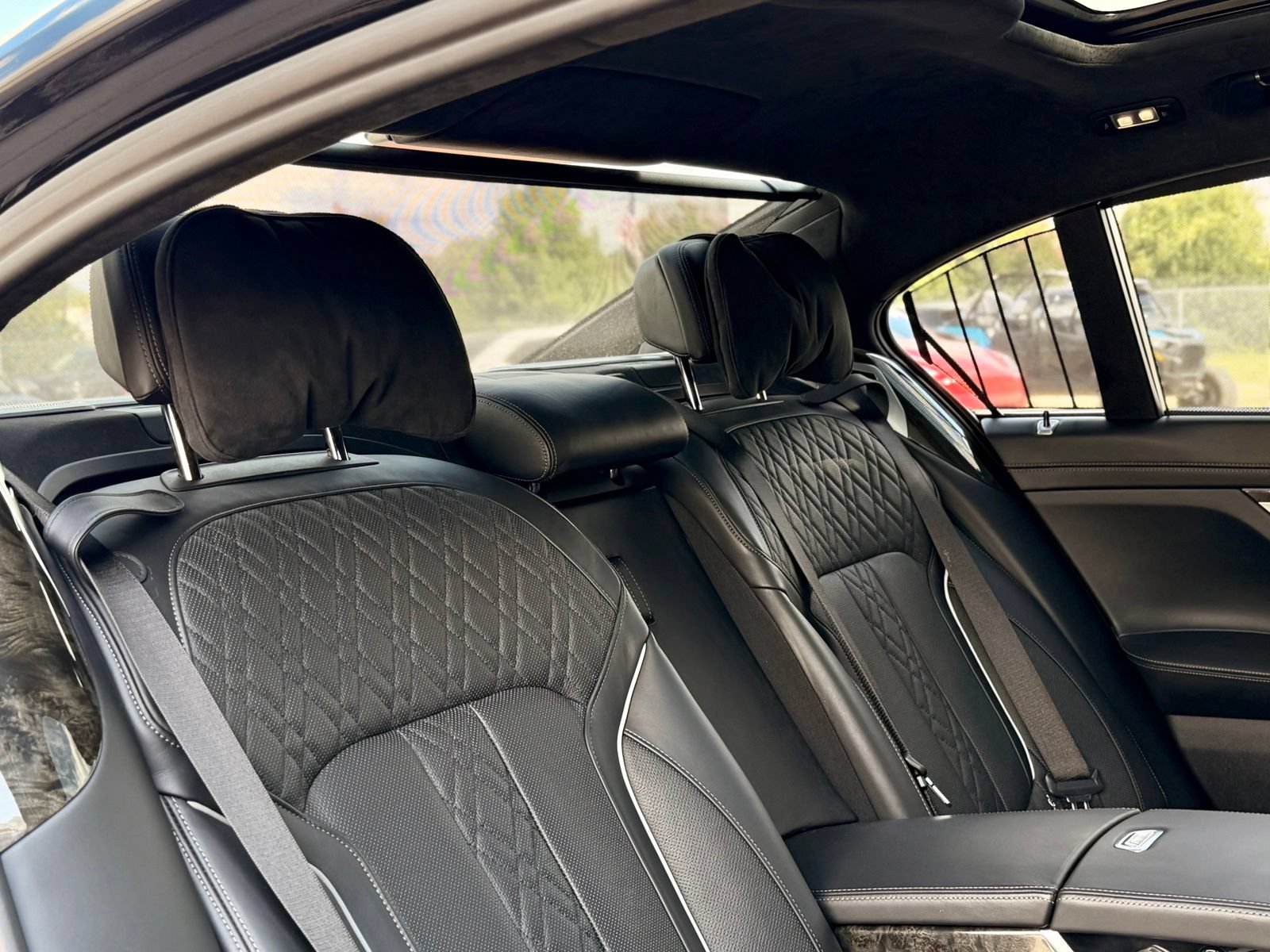 Used 2018 BMW M760i xDrive AWD/4WD image 6