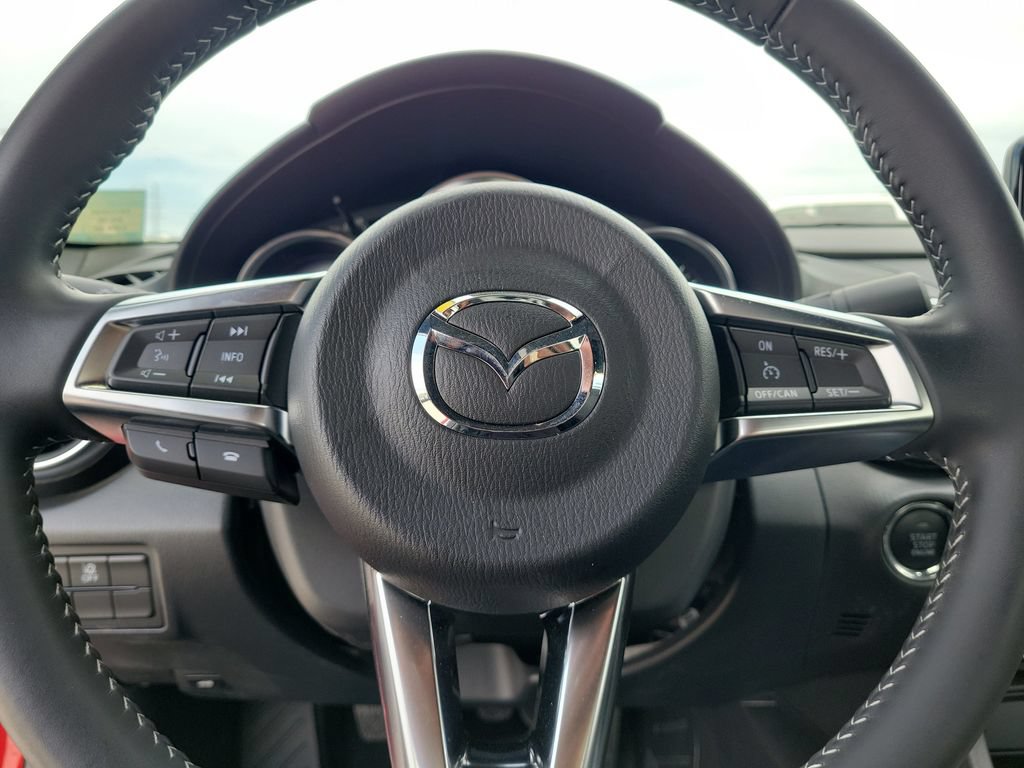 Used 2022 MAZDA MX-5 Miata Grand Touring w/ Weather Package RWD image 11