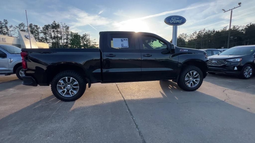Used 2022 Chevrolet Silverado 1500 RST AWD/4WD image 7