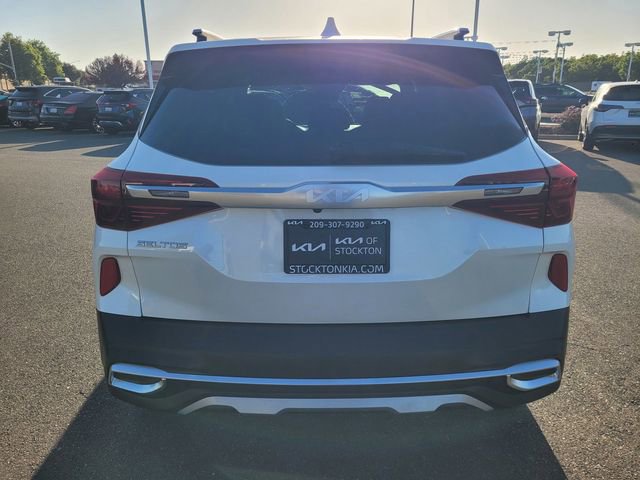 Used 2023 Kia Seltos S w/ Navigation Package FWD image 5