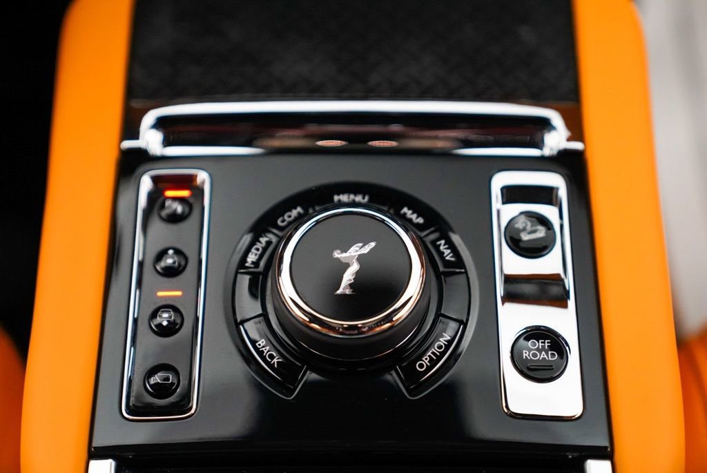 Certified 2024 Rolls-Royce Cullinan Black Badge w/ Driver's Package image 55