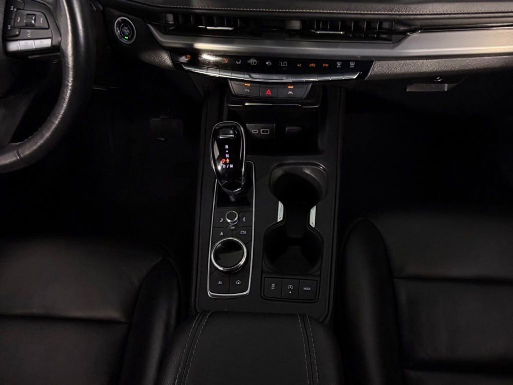 Used 2024 Cadillac XT4 Premium Luxury image 17