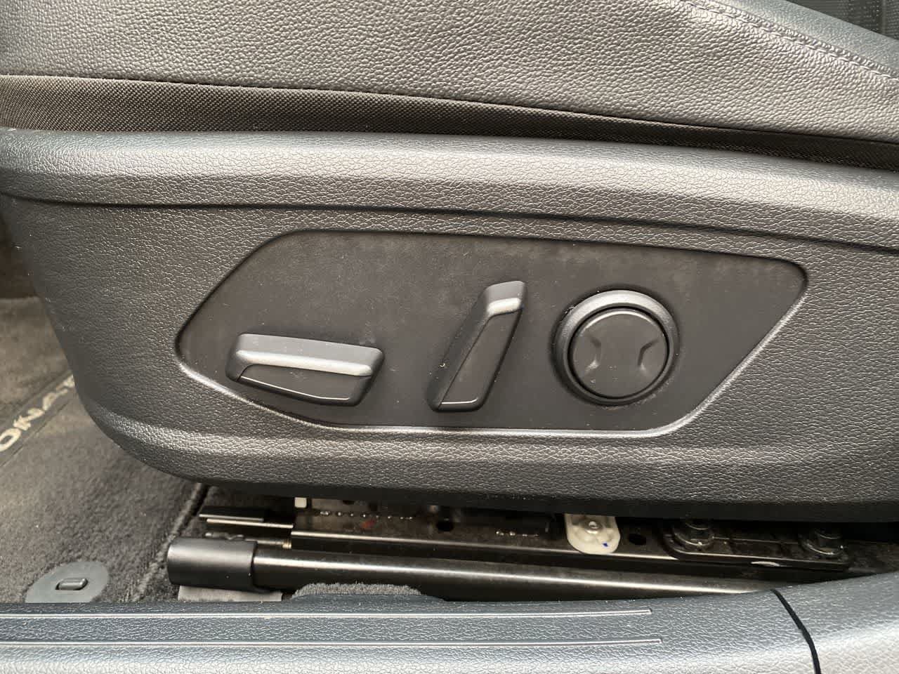 Used 2022 Hyundai Sonata Limited FWD image 13