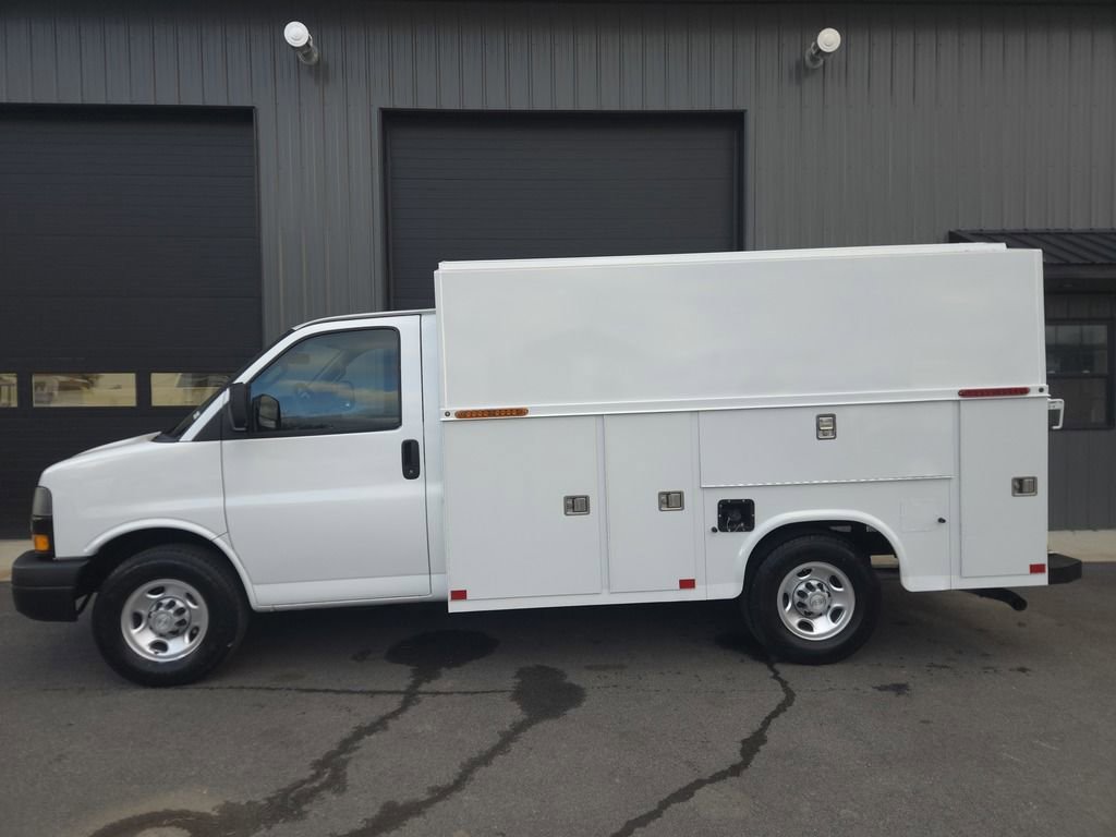 Used 2018 Chevrolet Express 3500 image 1