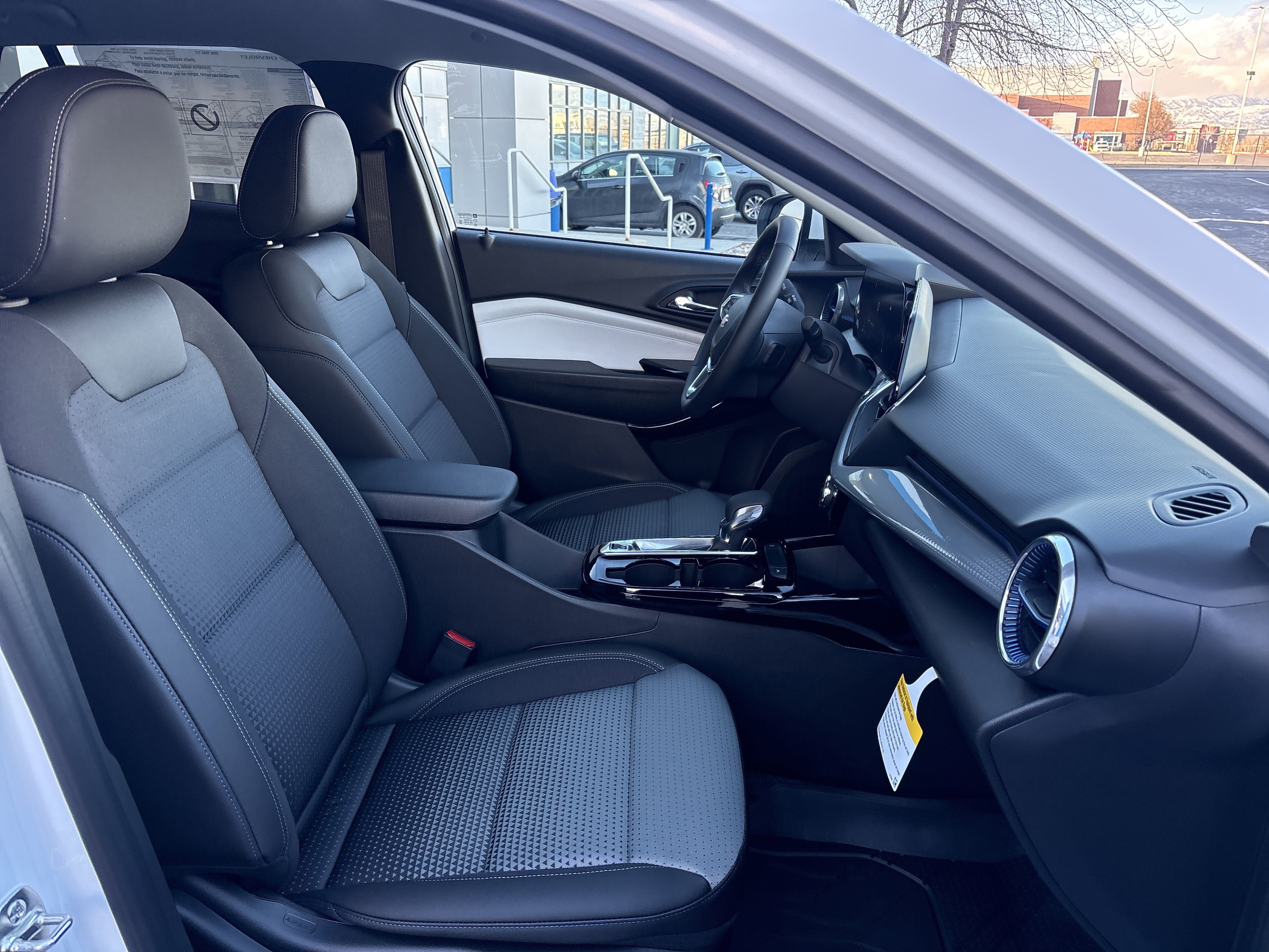 New 2026 Chevrolet Trax LT w/ Driver Confidence Package FWD image 26