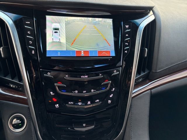 Used 2019 Cadillac Escalade Premium Luxury image 13
