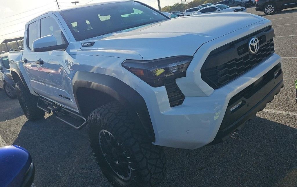 Used 2024 Toyota Tacoma TRD Off-Road w/ TRD Off Road Upgrade Package image 2