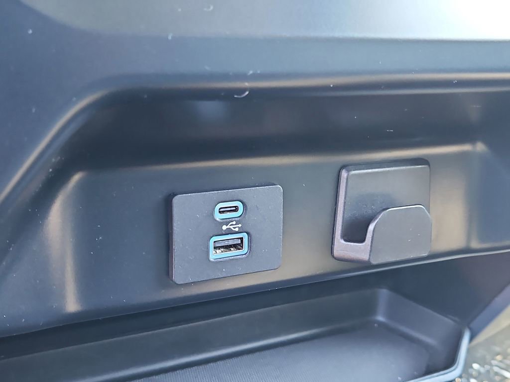 Used 2023 Ford F150 XLT image 28