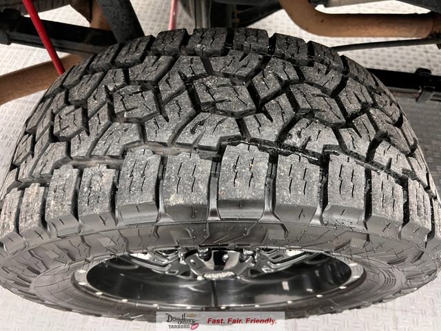 Used 2017 Toyota Tundra Platinum AWD/4WD image 14