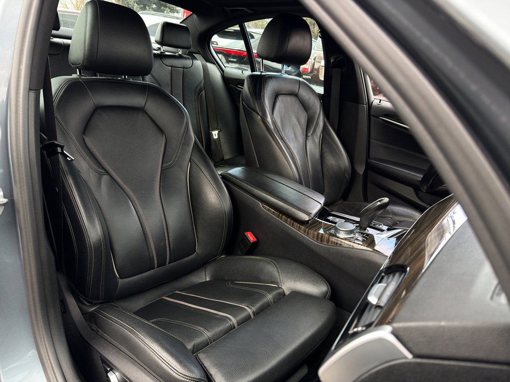 Used 2018 BMW 530i xDrive AWD/4WD image 16