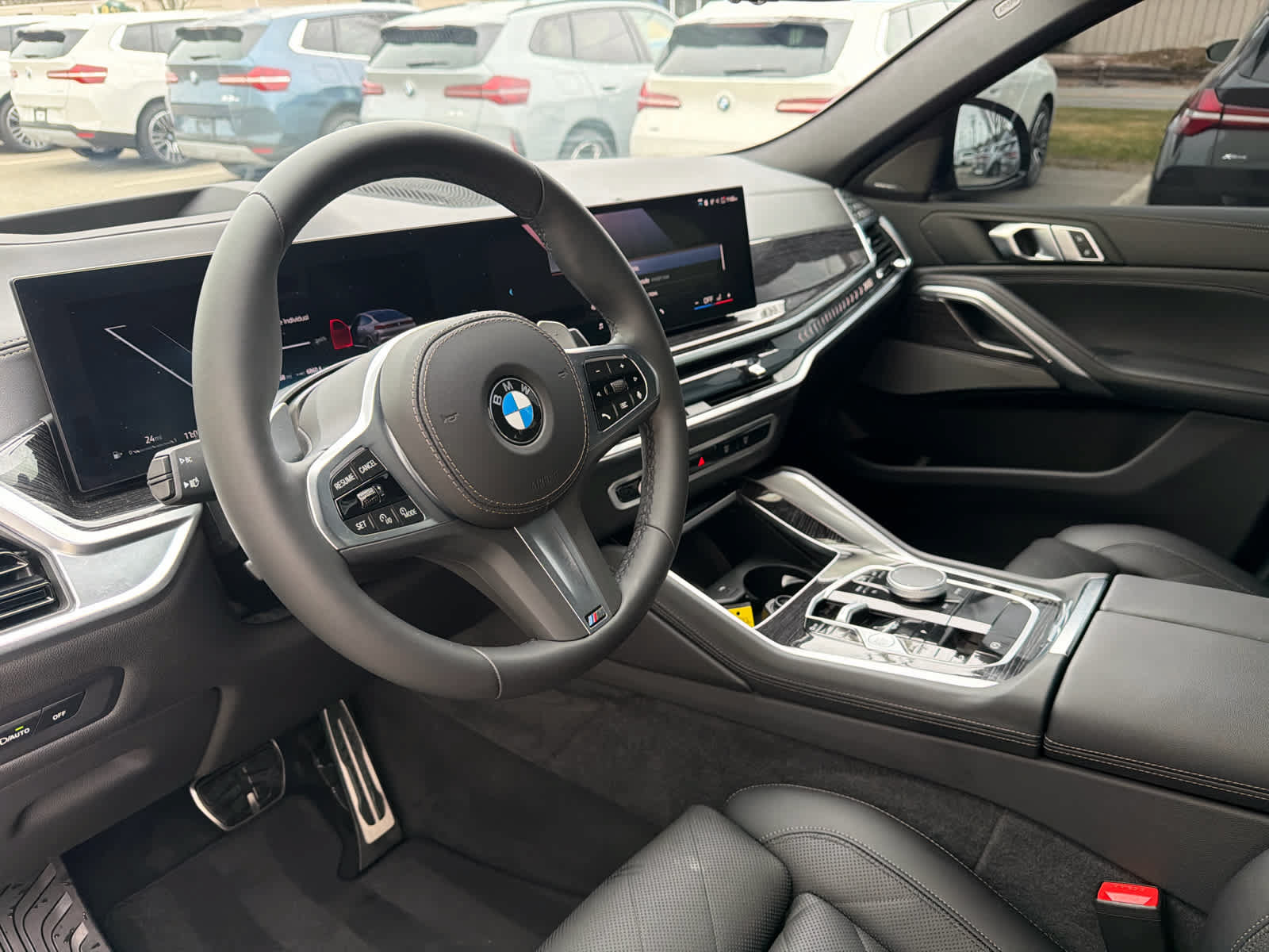 Used 2026 BMW X6 xDrive40i AWD/4WD image 14