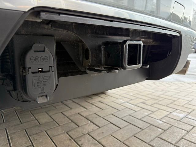 Used 2024 GMC Yukon XL Denali w/ Advanced Technology Package image 13