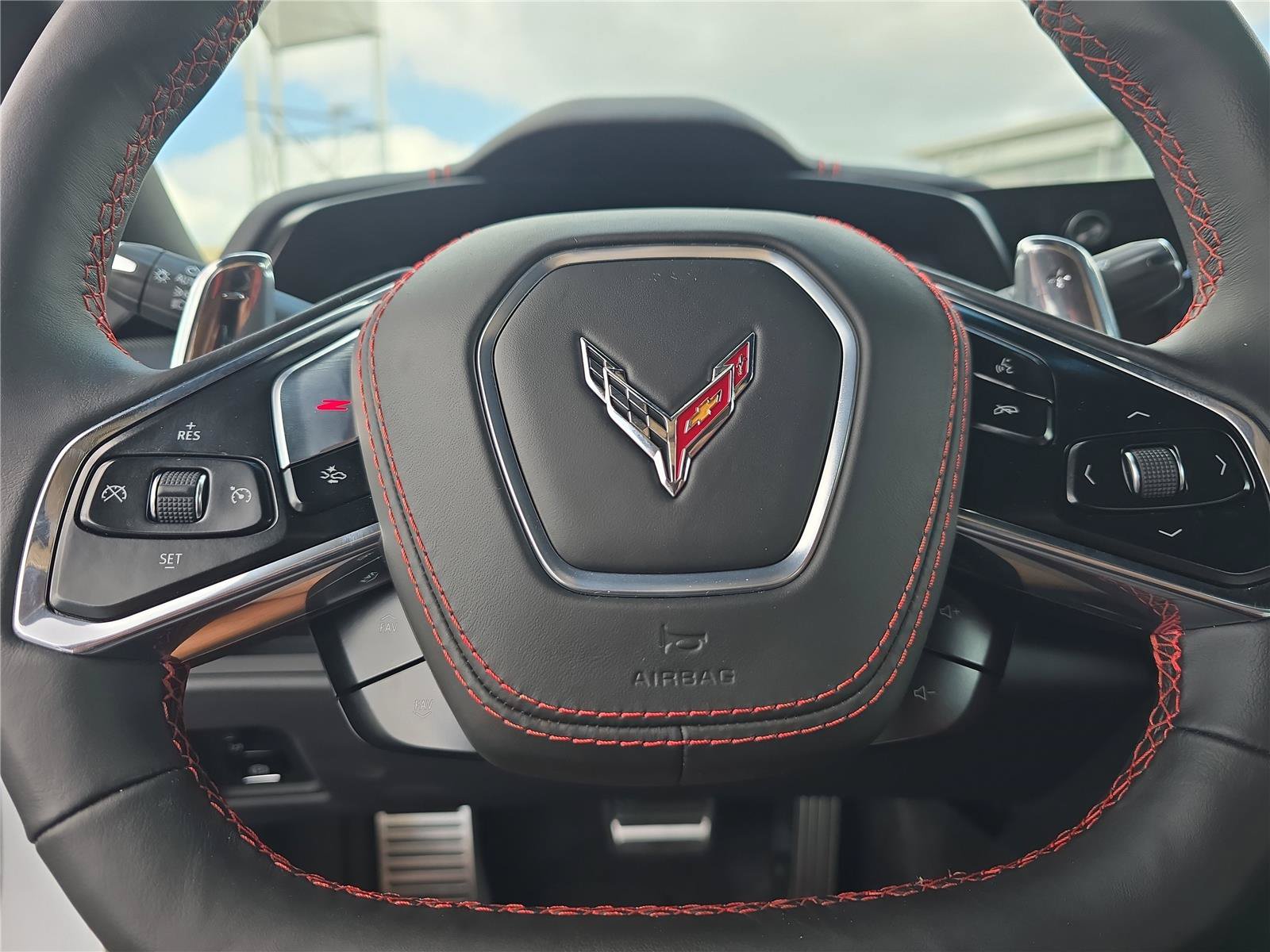 Used 2025 Chevrolet Corvette Stingray Coupe w/ 1LT RWD image 20