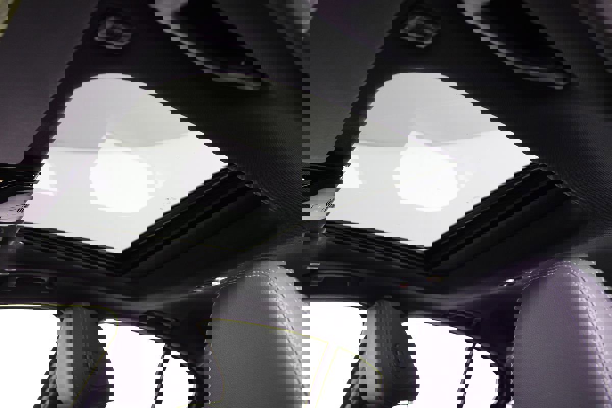 Used 2023 BMW 330e w/ M Sport Package image 9