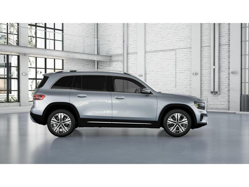 Used 2026 Mercedes-Benz GLB 250 4MATIC image 16