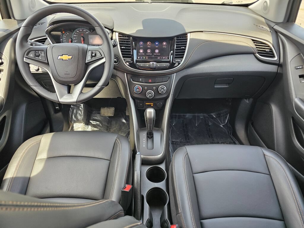 Used 2021 Chevrolet Trax LT w/ Premium Seat Package AWD/4WD image 13