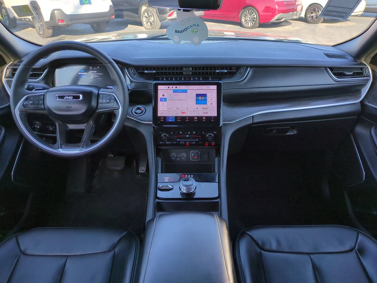Used 2025 Jeep Grand Cherokee Limited w/ Luxury Tech Group II AWD/4WD image 13