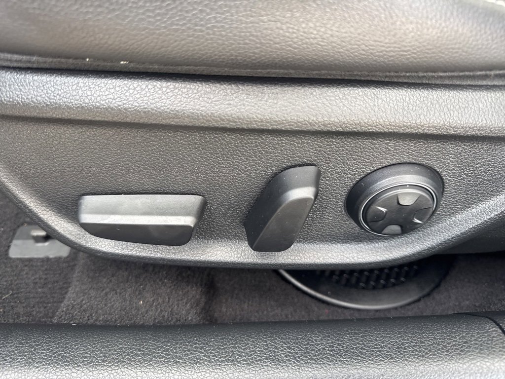 Used 2019 Genesis G70 2.0T Advanced w/ Elite Package image 22