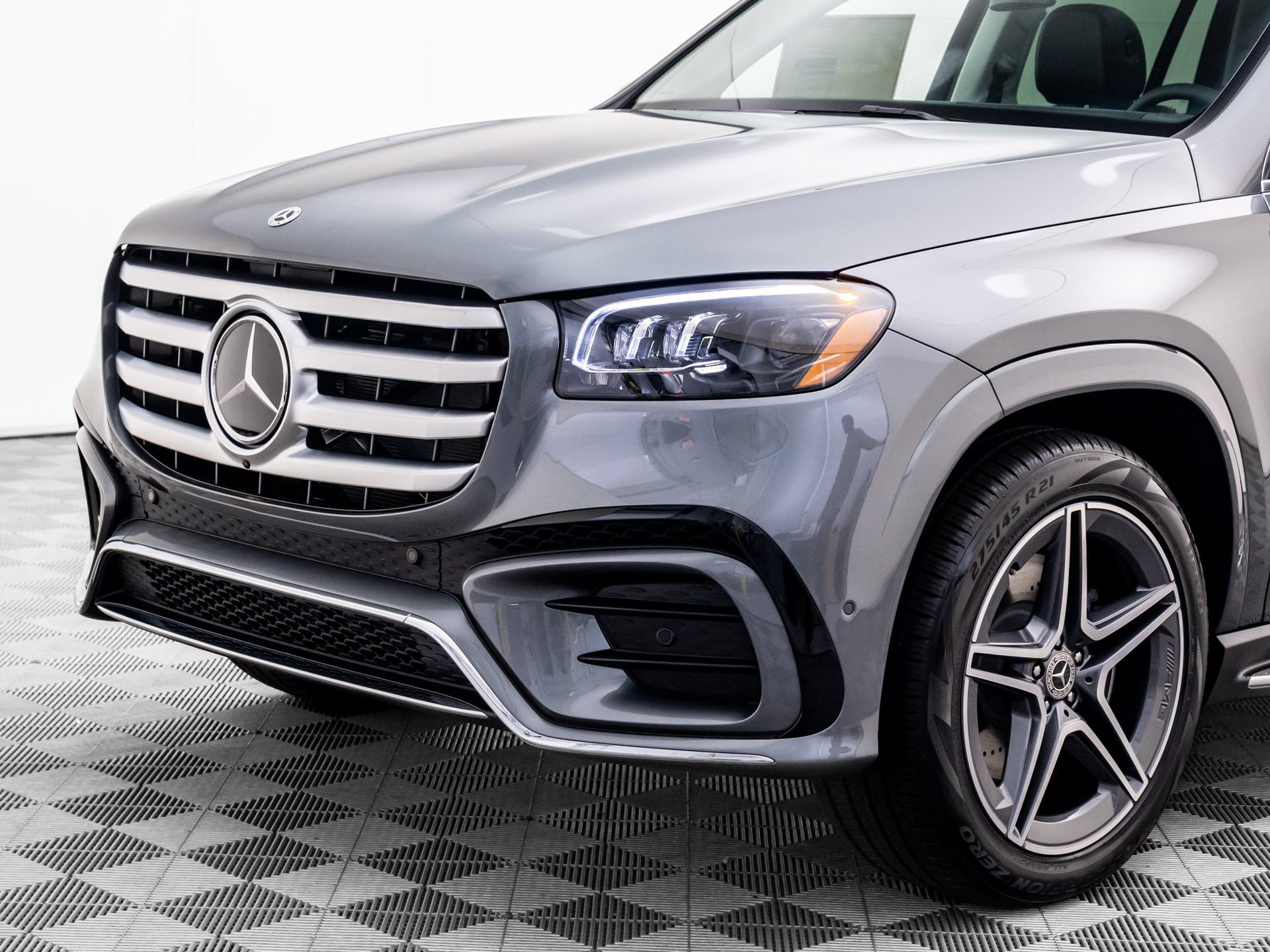 New 2026 Mercedes-Benz GLS 450 4MATIC image 36