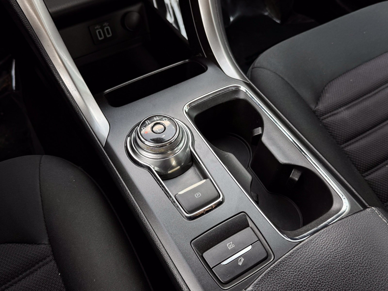 Used 2019 Ford Fusion SE FWD image 36