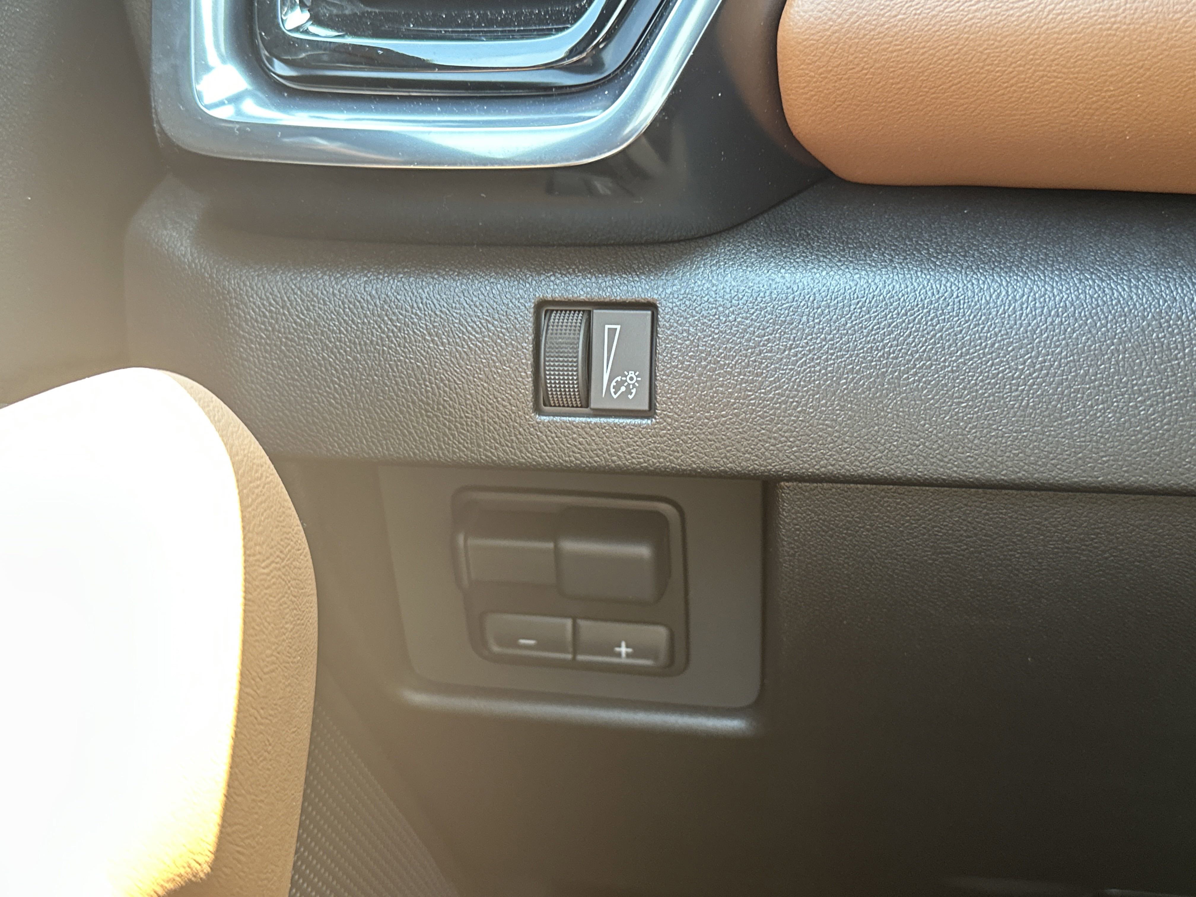 New 2025 GMC Canyon AT4 w/ Technology Plus Package image 24