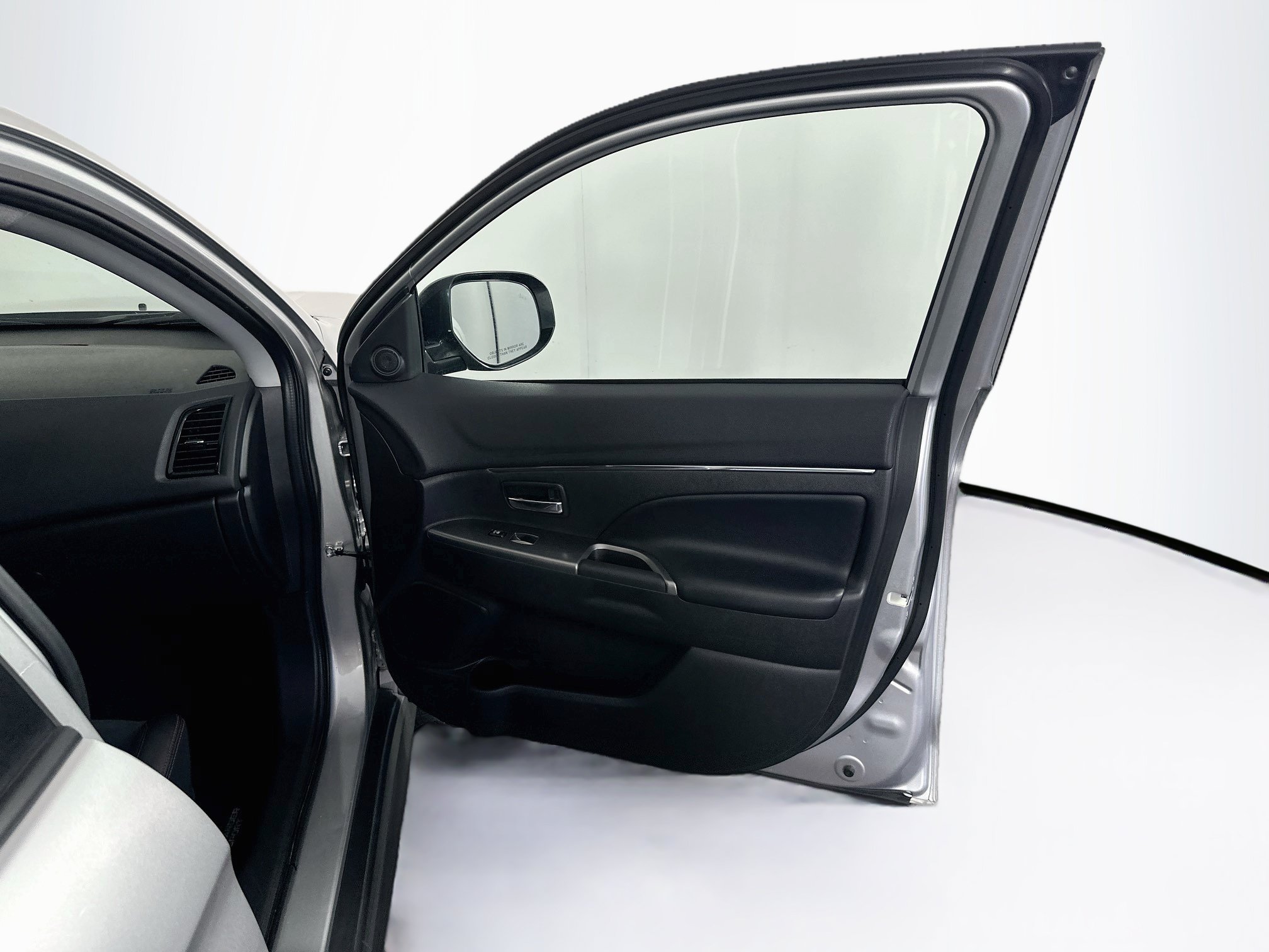 Used 2024 Mitsubishi Outlander Sport AWD image 32
