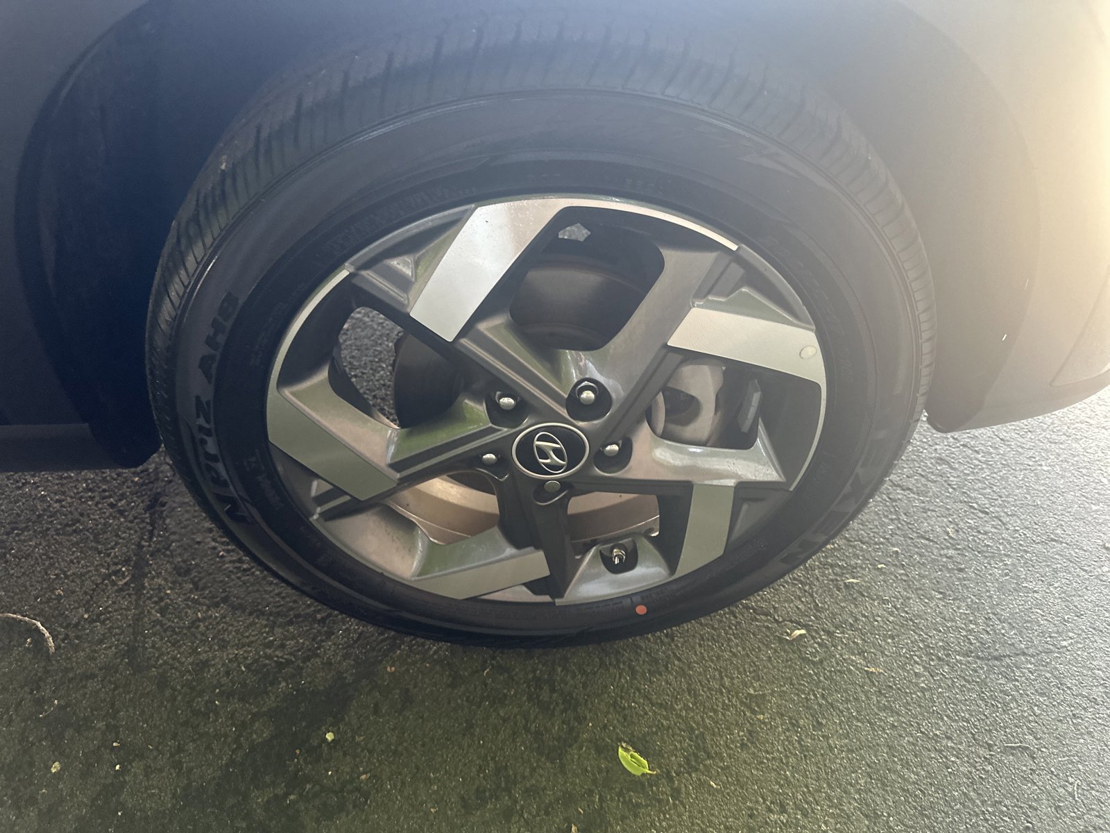 Used 2025 Hyundai Venue SEL FWD image 30