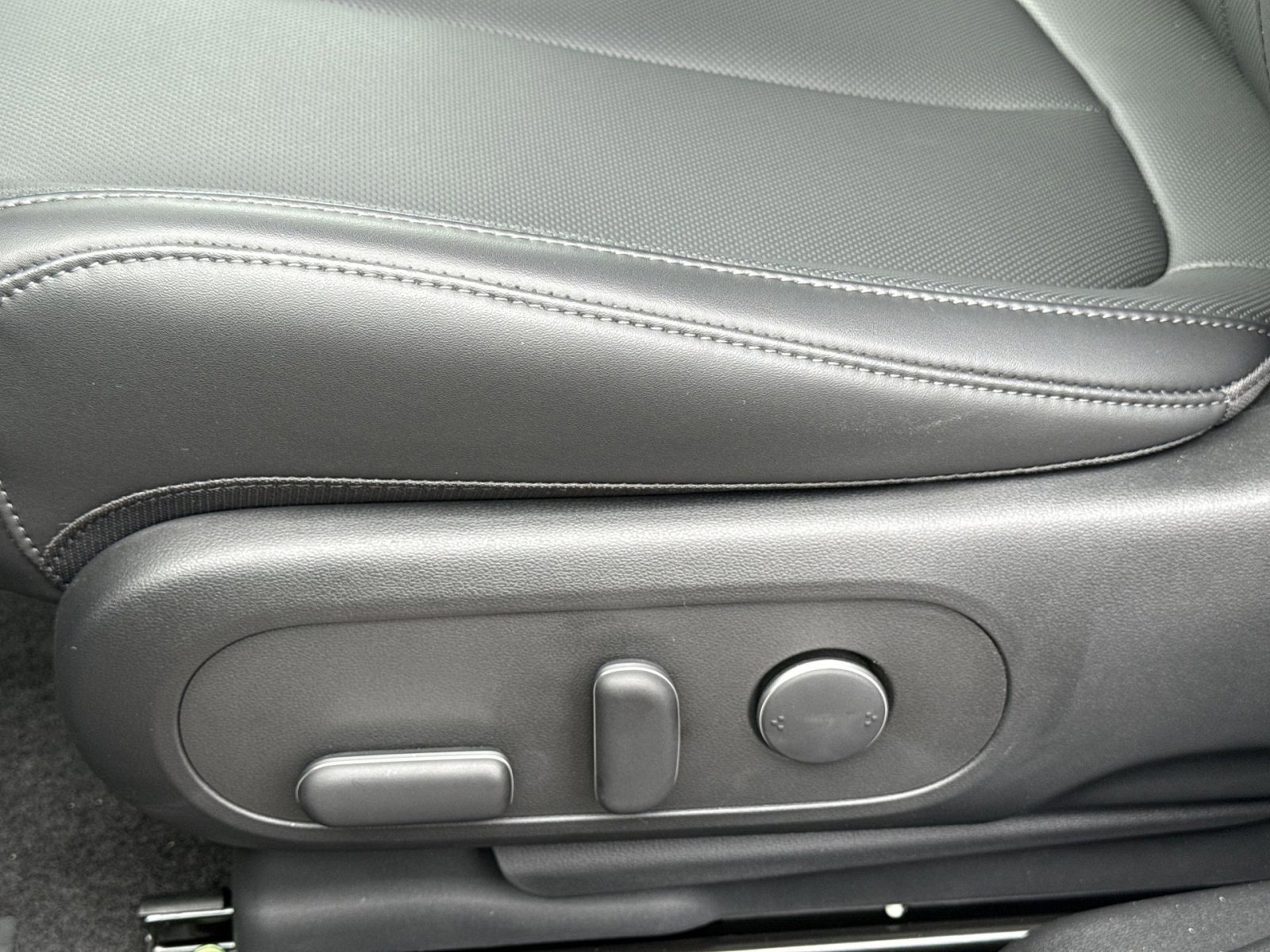 New 2026 Hyundai Ioniq 5 SEL image 14